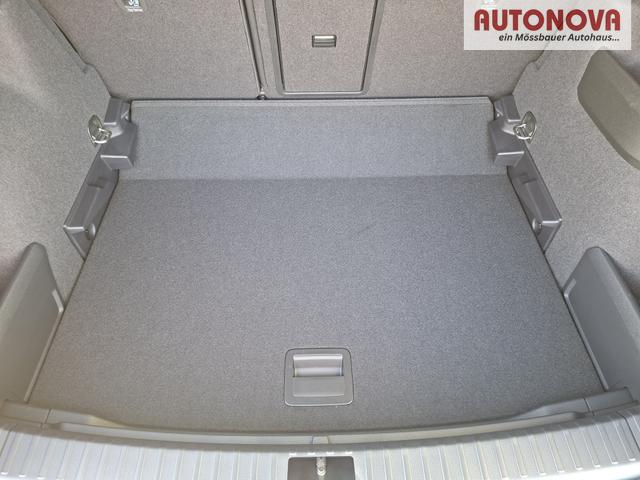 Skoda Karoq Sportline 1.5 TSI 150PS DSG, WEISS-MET, 5JGARANTIE, AHK SCHWENKBAR, 19" ALU SAGITARIUS, BEHEIZTE FRONTSCHEIBE, SITZHEIZUNG, MATRIX-LED, Elektr. Heckklappe, Virtual Cockpit 10", Climatronic, NAVI, ACC, Parksensoren v/h, R&uuml;ckfahrkamera, Dachreling, PRIVACY-GLAS 