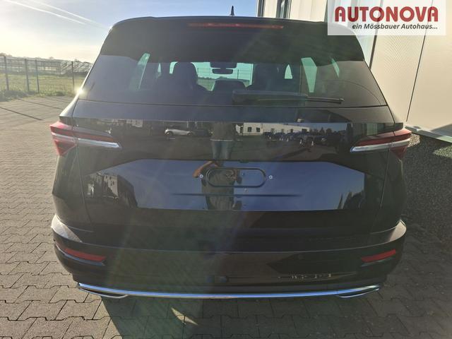 Skoda Karoq Sportline 1.5 TSI 150PS DSG, SCHWARZ-MET, 5JGARANTIE, AHK SCHWENKBAR, 19" ALU SAGITARIUS, BEHEIZTE FRONTSCHEIBE, SITZHEIZUNG, MATRIX-LED, Elektr. Heckklappe, Virtual Cockpit 10", Climatronic, NAVI, ACC, Parksensoren v/h, R&uuml;ckfahrkamera, Dachreling, PRIVACY-GLAS 