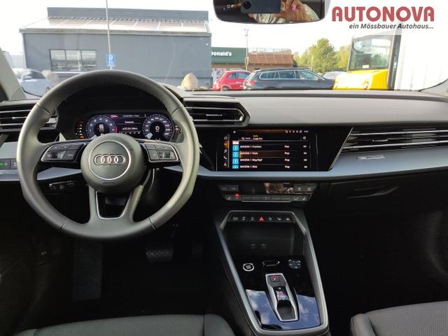 Audi / A3 Sportback / Grau / / / 