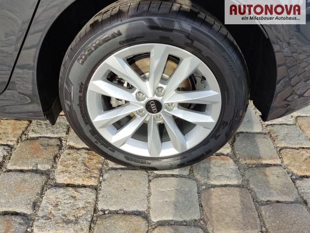 Audi / A3 Sportback / Grau / / / 