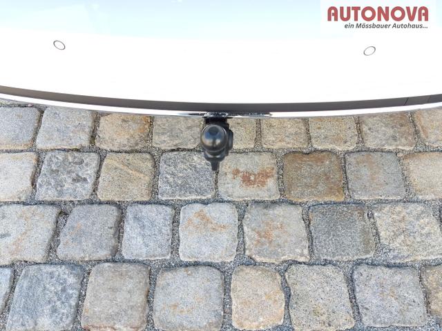 Skoda / Karoq / Wei&szlig; / / / , Beispielbilder, ggf. teilweise mit Sonderausstattung