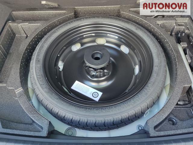 Skoda / Karoq / Wei&szlig; / / / , Beispielbilder, ggf. teilweise mit Sonderausstattung