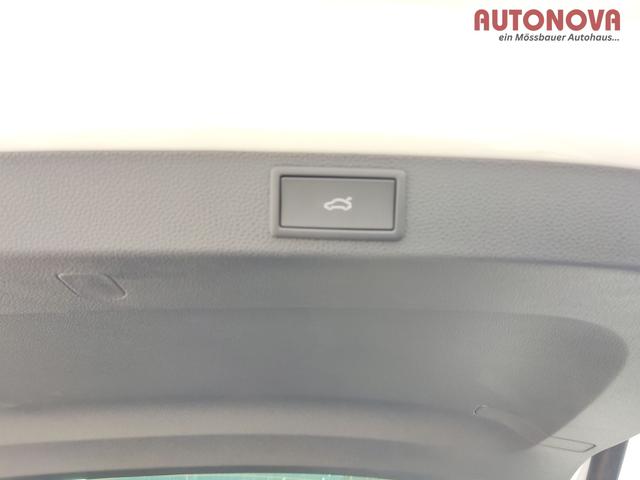 Skoda / Karoq / Wei&szlig; / / / , Beispielbilder, ggf. teilweise mit Sonderausstattung