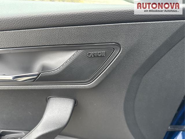 Skoda / Karoq / Blau / / / , Beispielbilder, ggf. teilweise mit Sonderausstattung