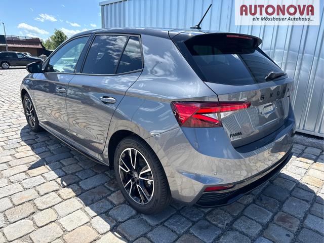 Skoda / Fabia / Grau / / / 