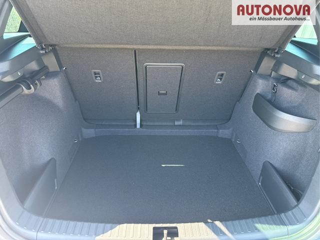 Skoda / Karoq / Grau / / / , Beispielbilder, ggf. teilweise mit Sonderausstattung