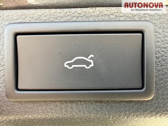 Skoda / Karoq / Grau / / / , Beispielbilder, ggf. teilweise mit Sonderausstattung