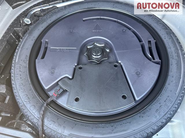 Skoda / Karoq / Grau / / / , Beispielbilder, ggf. teilweise mit Sonderausstattung