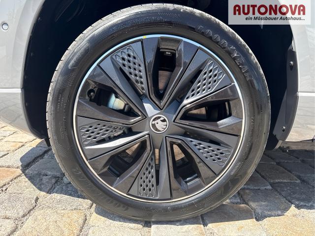 Skoda / Karoq / Grau / / / , Beispielbilder, ggf. teilweise mit Sonderausstattung