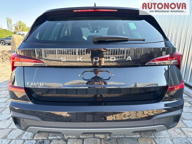 Skoda / Kamiq / Schwarz / / / 130 Jahre Premium Edition 1.5 TSI 150 PS DSG Anh&auml;ngerkupplung-AppleCarPlay-AndroidAuto-Winterpaket-Alcantara-DAB-Tempomat-Totwinkelassist-Kamera-SunSet-el.Heckklappe-17''Alu, Beispielbilder, ggf. teilweise mit Sonderausstattung