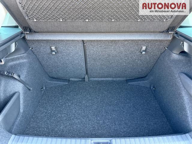 Skoda / Kamiq / Grau / / / 130 Jahre Premium Edition 1.5 TSI 150 PS DSG Anh&auml;ngerkupplung-AppleCarPlay-AndroidAuto-Winterpaket-Alcantara-DAB-Tempomat-Totwinkelassist-Kamera-SunSet-el.Heckklappe-17''Alu-Sofort, Beispielbilder, ggf. teilweise mit Sonderausstattung