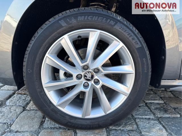 Skoda / Kamiq / Grau / / / 130 Jahre Premium Edition 1.5 TSI 150 PS DSG Anh&auml;ngerkupplung-AppleCarPlay-AndroidAuto-Winterpaket-Alcantara-DAB-Tempomat-Totwinkelassist-Kamera-SunSet-el.Heckklappe-17''Alu-Sofort, Beispielbilder, ggf. teilweise mit Sonderausstattung