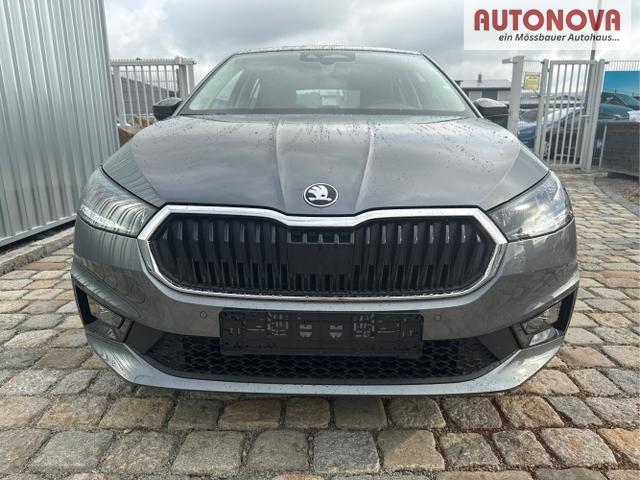 Skoda / Fabia / Grau / / / 130 Jahre 1.0 MPI 80 PS-Virtuelles Cockpit-AppleCarplay-Android-Auto-LED-Klima-Tempomat-R&uuml;ckfahrkamera-DAB-SHZ-15 Alu-sofort, Beispielbilder, ggf. teilweise mit Sonderausstattung