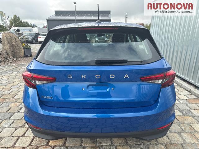 Skoda / Fabia / Blau / / / 130 Jahre 1.0 MPI 80 PS-Virtuelles Cockpit-AppleCarplay-Android-Auto-LED-Klima-Tempomat-R&uuml;ckfahrkamera-DAB-SHZ-15 Alu-sofort, Beispielbilder, ggf. teilweise mit Sonderausstattung