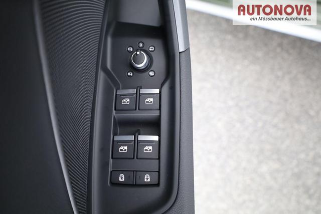 Audi A3 Sportback 35 TFSI S line S-Tronic S-LINE, Pano, Teilleder, Kamera, ACC, Sitzheizung, 4-J Garantie 