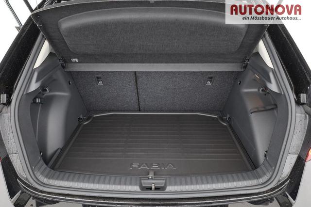 Skoda Fabia Selection 1.0 TSI DSG Selection, KESSY, Kamera, 15-Zoll schwarz, Winter, Ladeboden 