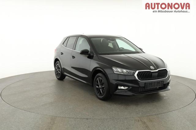 Skoda Fabia Selection 1.0 TSI DSG Selection, KESSY, Kamera, 15-Zoll schwarz, Winter, Ladeboden 