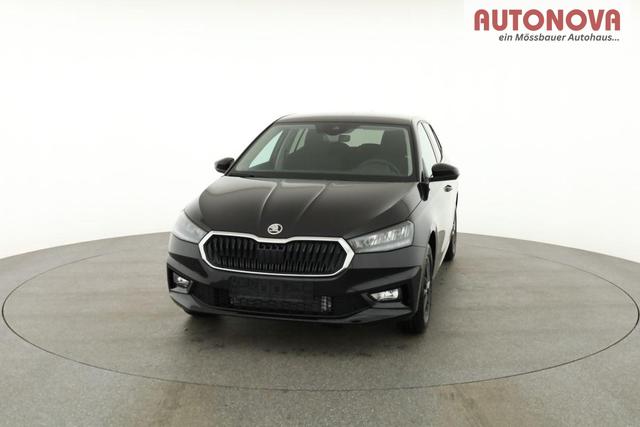 Skoda Fabia Selection 1.0 TSI DSG Selection, KESSY, Kamera, 15-Zoll schwarz, Winter, Ladeboden 