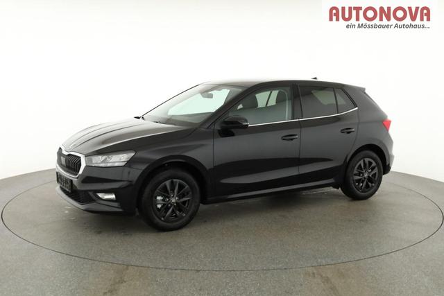 Skoda Fabia Selection 1.0 TSI DSG Selection, KESSY, Kamera, 15-Zoll schwarz, Winter, Ladeboden 