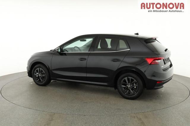 Skoda Fabia Selection 1.0 TSI DSG Selection, KESSY, Kamera, 15-Zoll schwarz, Winter, Ladeboden 