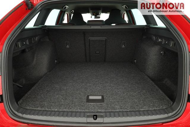 Skoda Octavia Combi 2.0 TSI 195 kW RS DSG, AHK, Navi, Matrix, Side, Winter, 5 J.-Garantie 