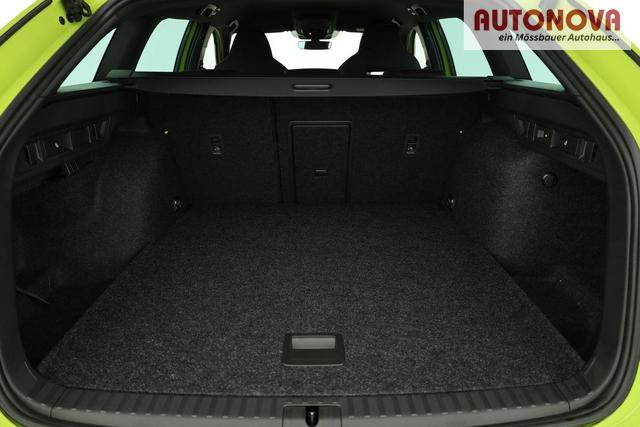Skoda Octavia Combi 2.0 TSI 195 kW RS DSG, AHK, Navi, Matrix, Side, Winter, 5 J.-Garantie 