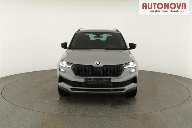 Skoda Karoq Sportline 1.5 TSI DSG Sportline, AHK, Navi, Matrix, Kamera, el. Klappe, 5-J. Garantie 