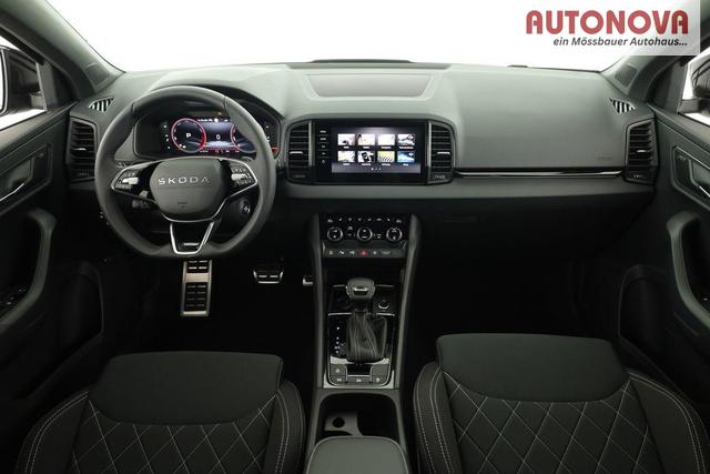 Skoda Karoq Sportline 1.5 TSI DSG Sportline, AHK, Navi, CANTON, Matrix, AreaView, Side, Kamera, el. Klappe, FS-beheizbar 