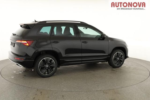 Skoda Karoq Sportline 1.5 TSI DSG Sportline, AHK, Navi, CANTON, Matrix, AreaView, Side, Kamera, el. Klappe, FS-beheizbar 