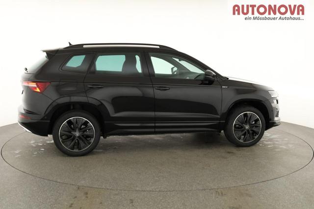 Skoda Karoq Sportline 1.5 TSI DSG Sportline, AHK, Navi, CANTON, Matrix, AreaView, Side, Kamera, el. Klappe, FS-beheizbar 