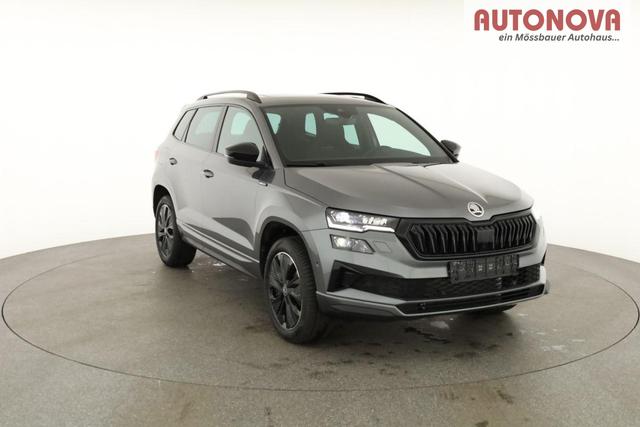 Skoda Karoq Sportline 4x4 2.0 TDI DSG Sportline, Pano, AHK, Navi, Matrix, AreaView, Side, Kamera, el. Klappe, FS-beheizbar, Winter 