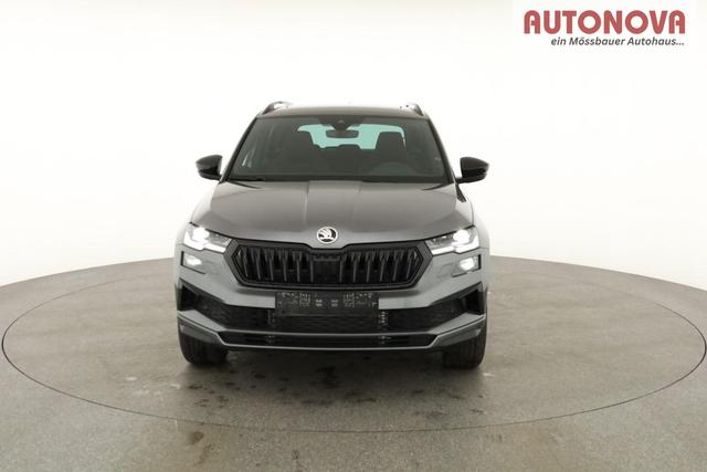 Skoda Karoq Sportline 4x4 2.0 TDI DSG Sportline, Pano, AHK, Navi, Matrix, AreaView, Side, Kamera, el. Klappe, FS-beheizbar, Winter 