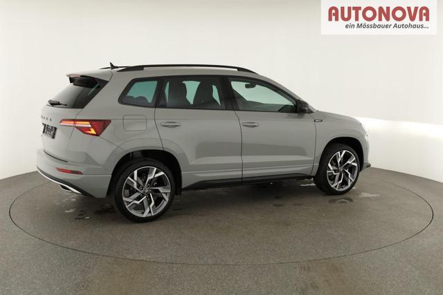 Skoda Karoq Sportline 1.5 TSI DSG Sportline, Pano, AHK, Navi, CANTON, Matrix, AreaView, Side, FS-beheizbar, 19-Zoll 