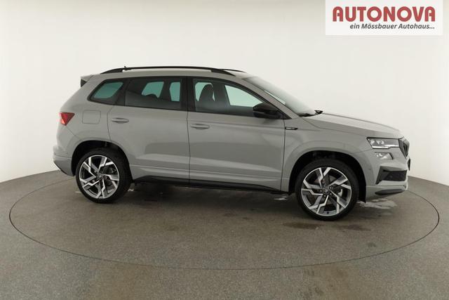 Skoda Karoq Sportline 1.5 TSI DSG Sportline, Pano, AHK, Navi, CANTON, Matrix, AreaView, Side, FS-beheizbar, 19-Zoll 