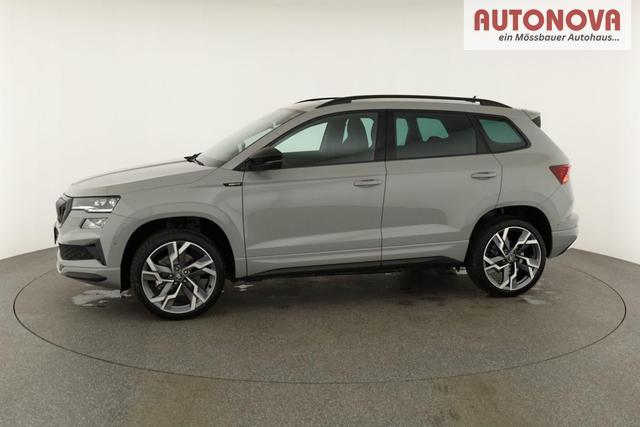 Skoda Karoq Sportline 1.5 TSI DSG Sportline, Pano, AHK, Navi, CANTON, Matrix, AreaView, Side, FS-beheizbar, 19-Zoll 