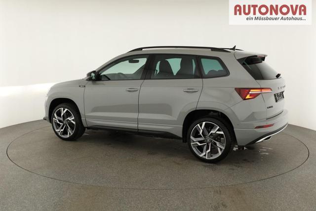 Skoda Karoq Sportline 1.5 TSI DSG Sportline, Pano, AHK, Navi, CANTON, Matrix, AreaView, Side, FS-beheizbar, 19-Zoll 