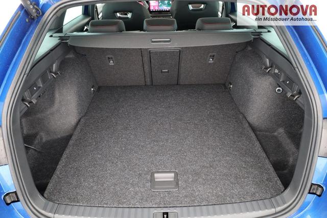 Skoda Octavia Combi 2.0 TSI 195 kW RS DSG, Pano, Standheizung, AHK, Navi, Matrix, Canton, Side, Winter, 5 J.-Garantie 