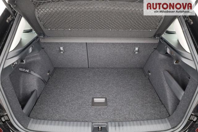 Skoda Kamiq Selection 1.5 TSI DSG Selection, AHK, LED, Kamera, Ladeboden, Winter, 16-Zoll 