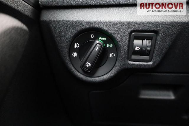 Skoda Kamiq Selection 1.5 TSI Selection, AHK, LED, Kamera, Ladeboden, Winter 