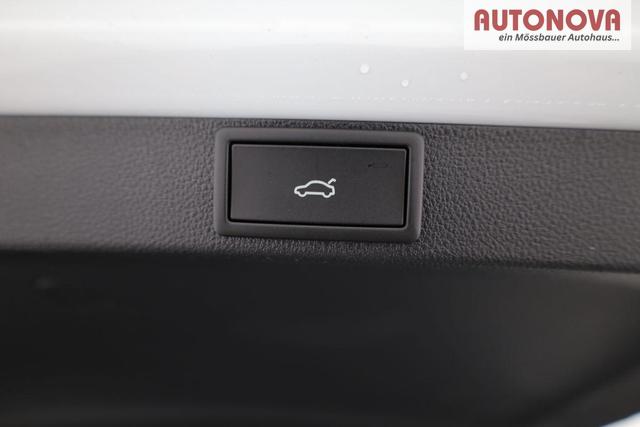 Skoda Octavia Combi 2.0 TSI 195 kW RS DSG, Pano, AHK, Navi, Matrix, Side, Winter, 5 J.-Garantie 