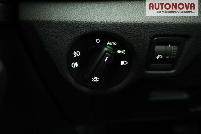 Skoda Kamiq Selection 1.5 TSI DSG Selection, AHK, LED, Kamera, Ladeboden, Winter, 16-Zoll 