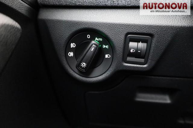 Skoda Kamiq Selection 1.5 TSI Selection, AHK, LED, Kamera, Ladeboden, Winter 