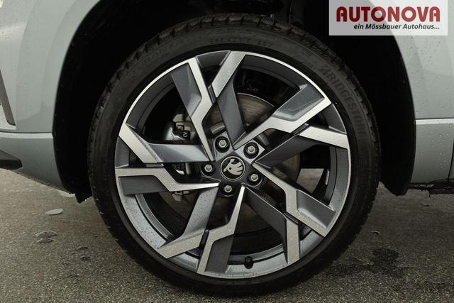 Skoda Karoq Sportline 1.5 TSI DSG Sportline, AHK, Navi, Matrix, Side, el. Klappe, Winter, 5 J.-Garantie 