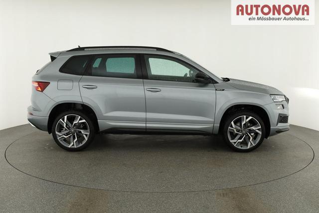 Skoda Karoq Sportline 1.5 TSI DSG Sportline, AHK, Navi, Matrix, Side, el. Klappe, Winter, 5 J.-Garantie 