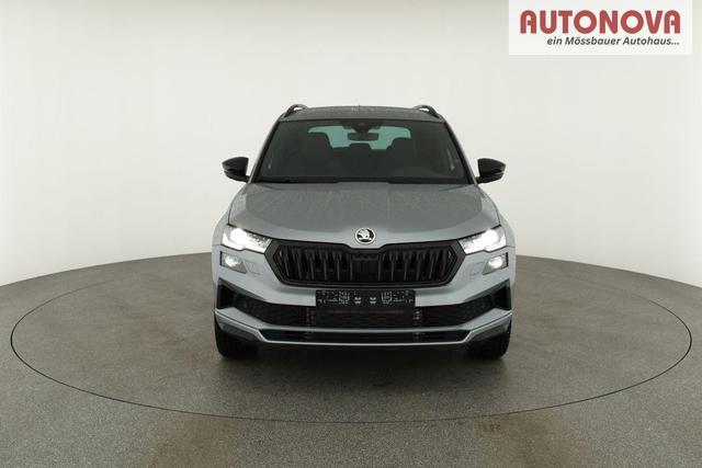 Skoda Karoq Sportline 1.5 TSI DSG Sportline, AHK, Navi, Matrix, Side, el. Klappe, Winter, 5 J.-Garantie 