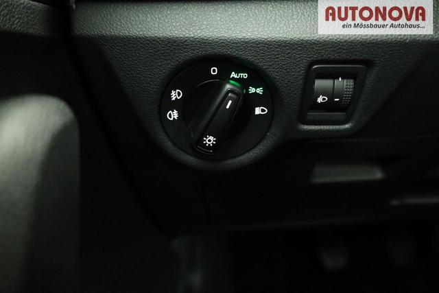 Skoda Kamiq Selection 1.5 TSI Selection, AHK, LED, Kamera, Ladeboden, Winter, 16-Zoll 