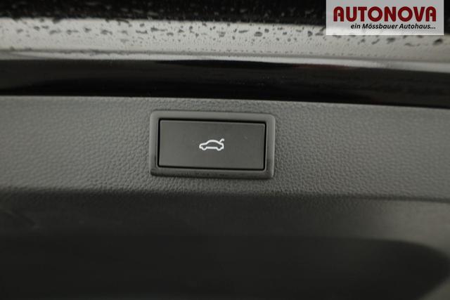 Skoda Karoq Sportline 4x4 2.0 TSI DSG Sportline, AHK, Navi, Matrix, Side, Winter, 5 J.-Garantie 