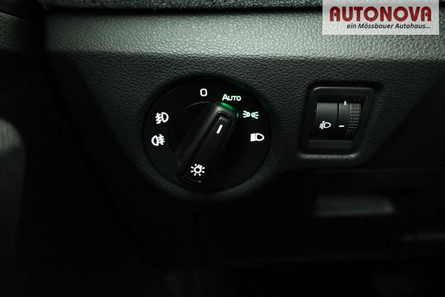 Skoda Kamiq Selection 1.5 TSI DSG Selection, AHK, LED, Kamera, Ladeboden, Winter, 16-Zoll 