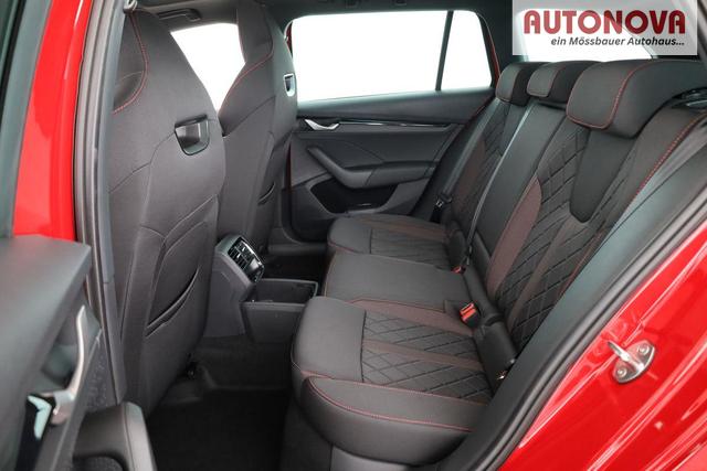 Skoda Octavia Combi 2.0 TSI 195 kW RS DSG, Pano, Standheizung, AHK, Navi, Matrix, Canton, Side, Winter, 5 J.-Garantie 