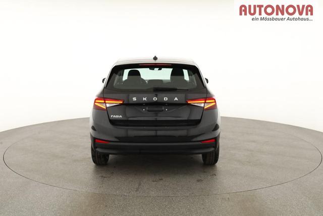 Skoda Fabia Selection 1.0 TSI Selection, AHK, Tempomat, Ladeboden, Park, Winterpaket, SmartLink, 4-J Garantie 